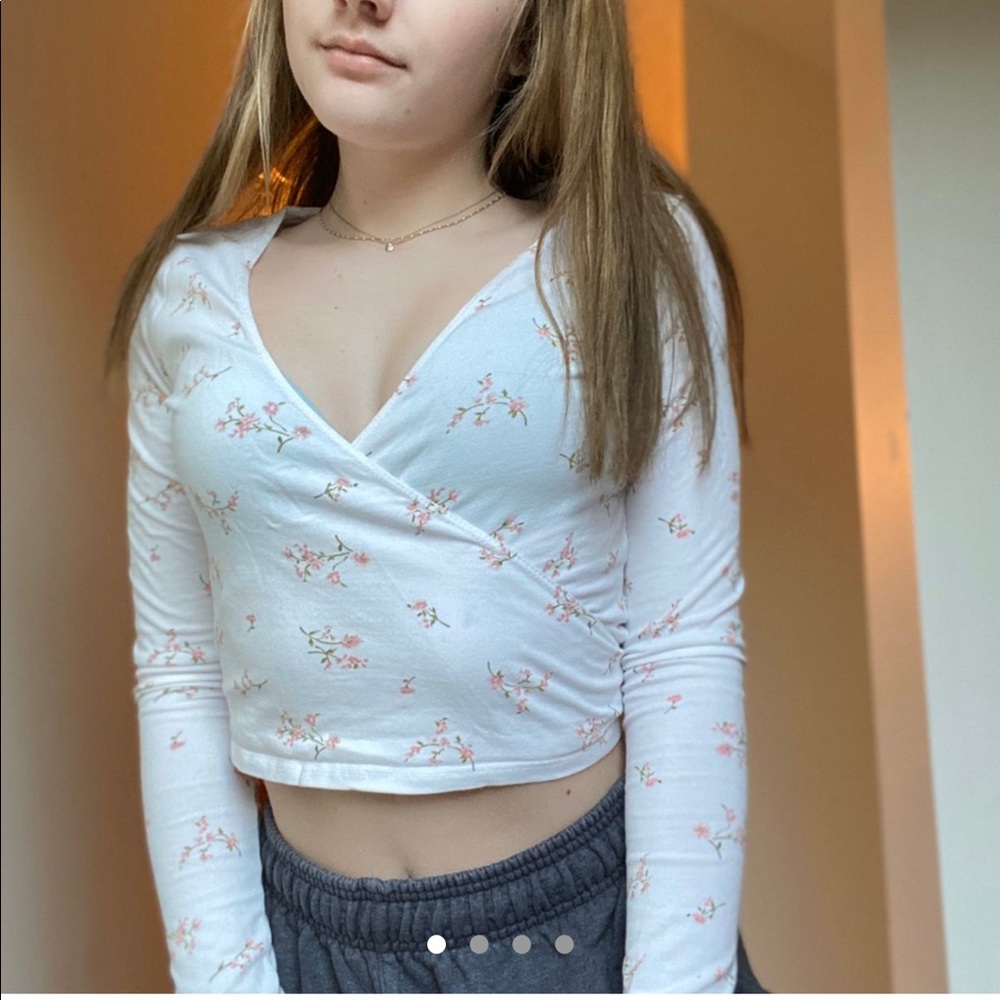 Brandy Melville wrap top (trade)